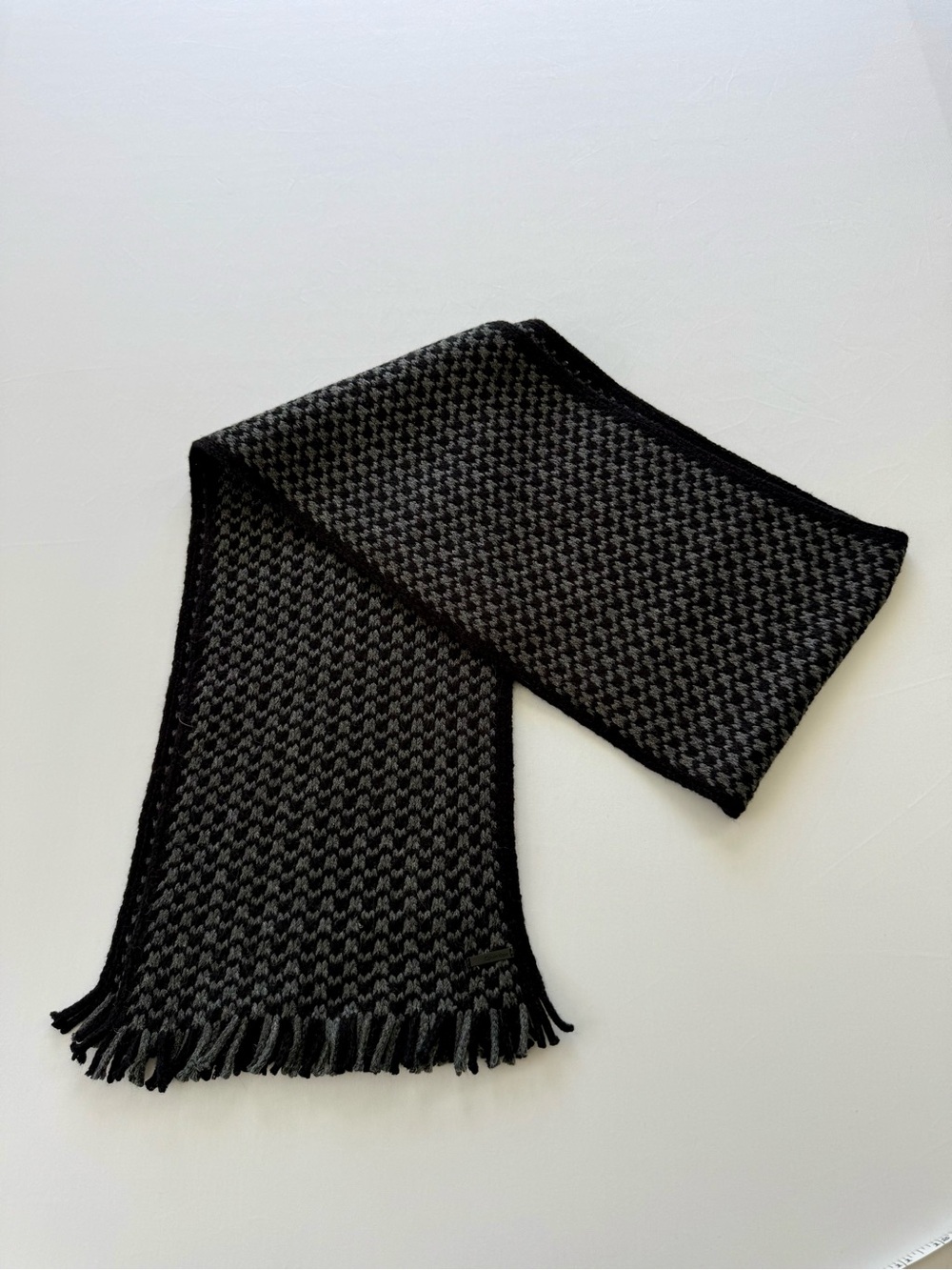 Calvin Klein Black & Gray Houndstooth Knit Scarf